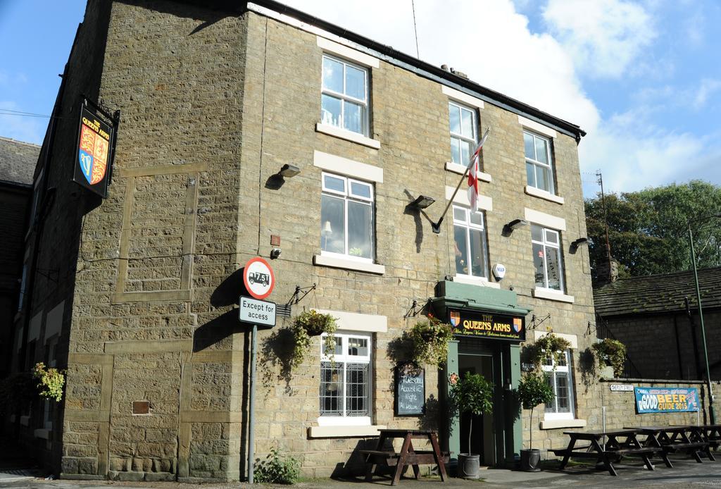 Queens Arms Country Inn Глоссоп Экстерьер фото